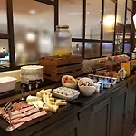 Kyriad - Aeroport 3*