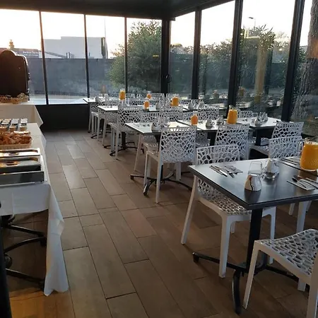 Kyriad - Aéroport Hotel