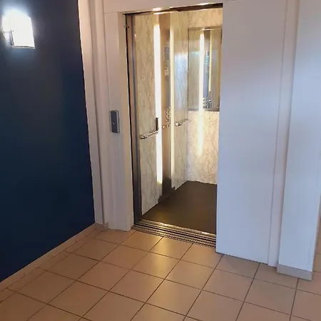 Hotel Kyriad - Aeroport