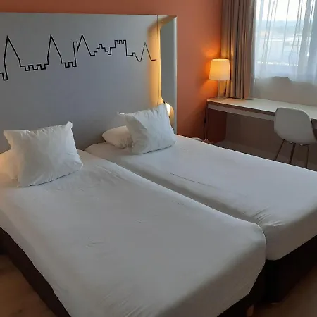 Kyriad - Aéroport Hotel