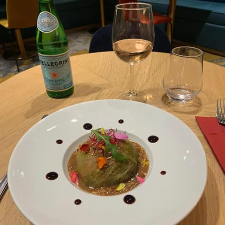 Hotel Kyriad - Aéroport 3*