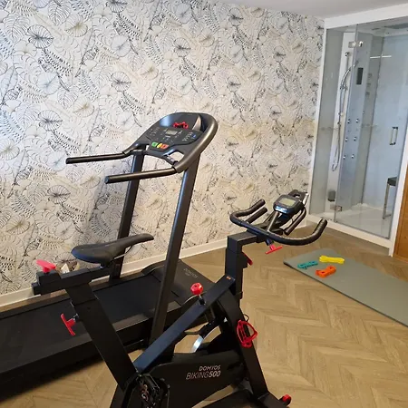 Kyriad - Aeroport Hotel 3*