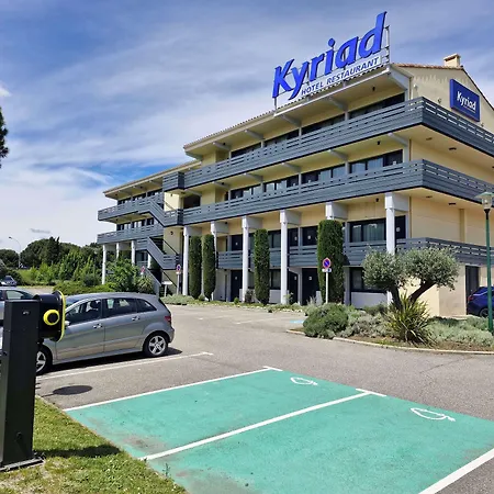 Kyriad - Aeroport Отель