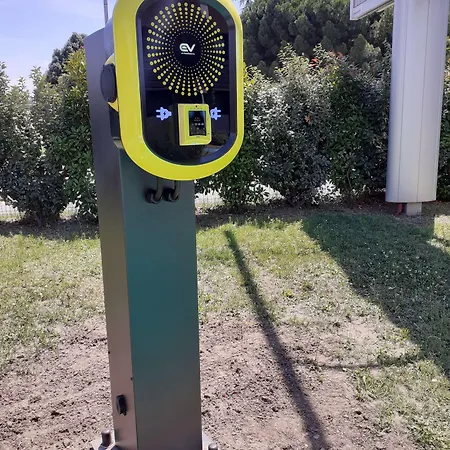 Kyriad - Aeroport 3*