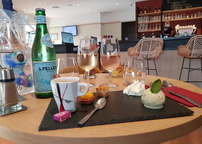 Hotel Kyriad - Aéroport 3*