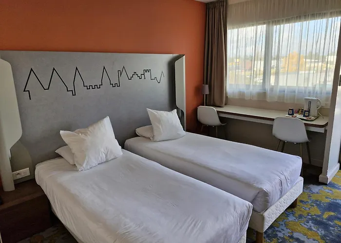 Kyriad - Aeroport 3*