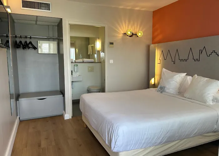 Kyriad - Aeroport Hotel