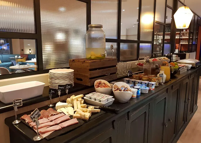 Kyriad - Aeroport 3*